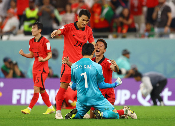 Coreia do Sul vence Portugal e avança às oitavas de final da Copa
