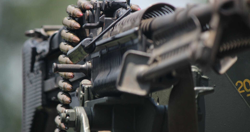 Furto de 21 metralhadoras de arsenal do Exército: saiba os riscos da  circulação dessas armas para segurança pública, Fantástico